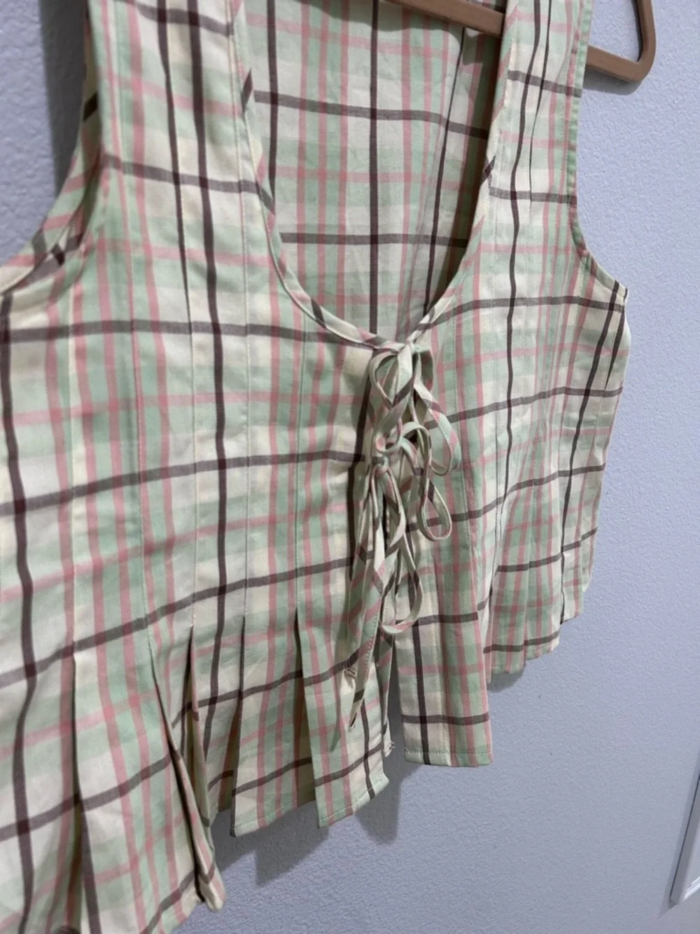 Anthropologie Plaid Tie-Front Sleeveless Camisole - Beige Plaid - Picture 5 of 9